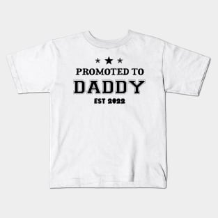 Promoted To Daddy Est 2022 Soon To Be Father Kids T-Shirt